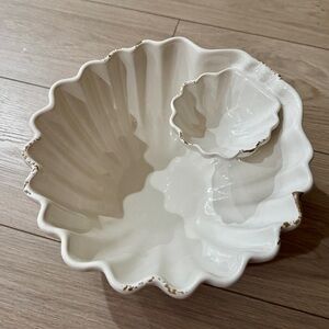 Shell Shaped Cream Ceramic Serving Bowl Set (dip bowl is attached)